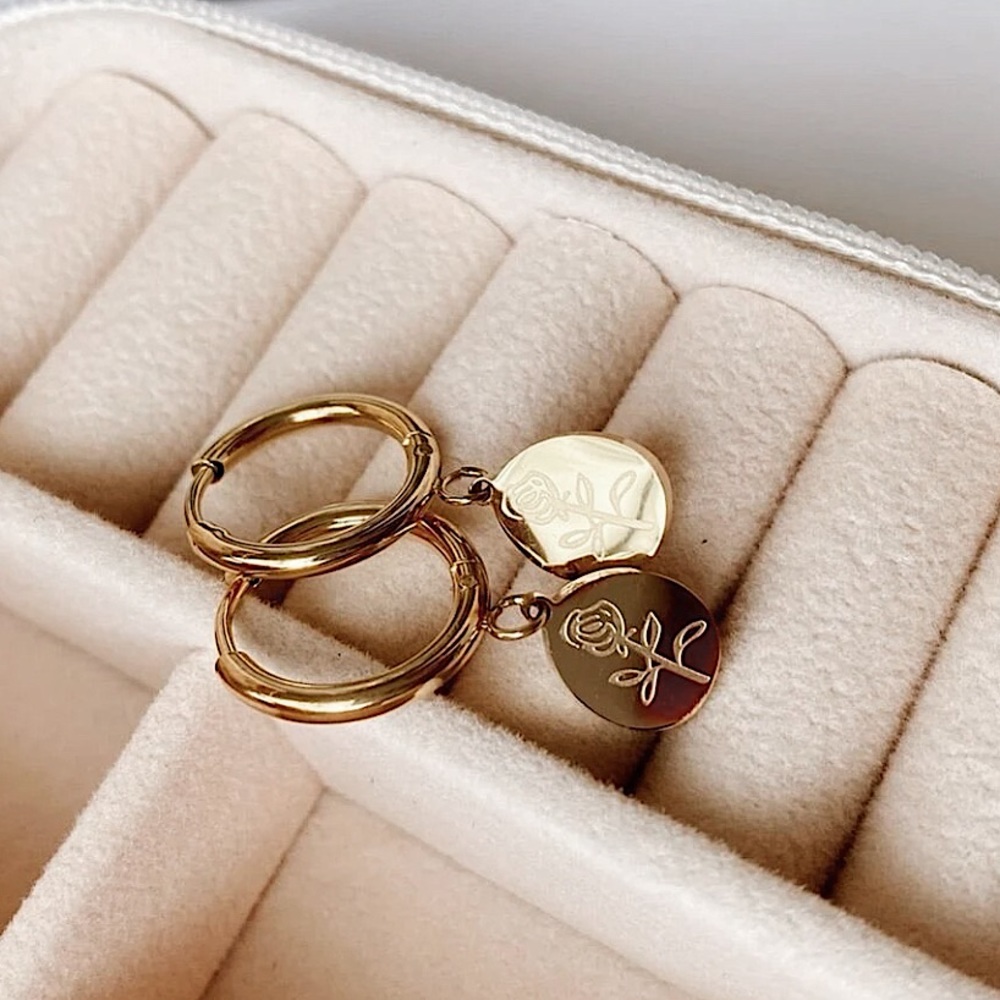 n e w | gold flower earrings ❀